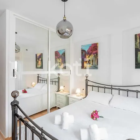 Koti - Plaza Chinorros Apartment Fuengirola