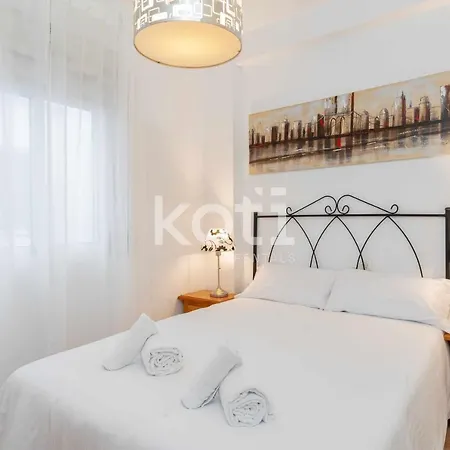 Koti - Plaza Chinorros Fuengirola