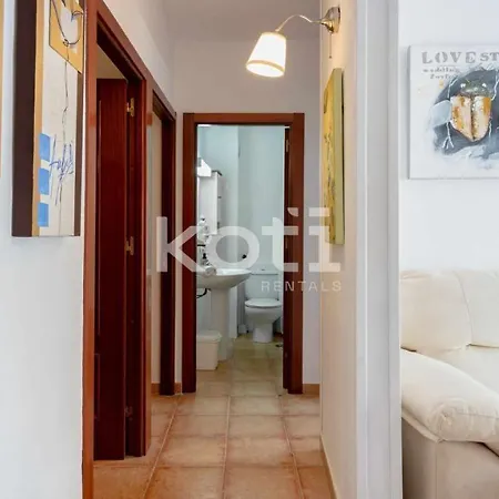Koti - Plaza Chinorros Apartment