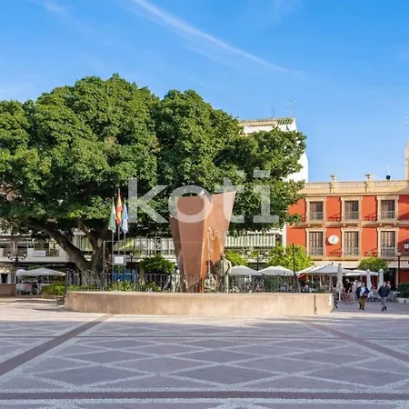 Koti - Plaza Chinorros Fuengirola